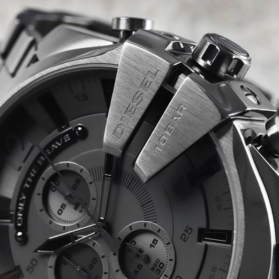 Diesel Mega Chief DZ4282