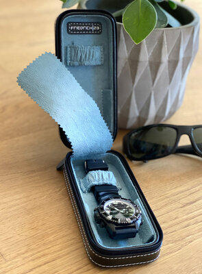 Óratok  Friedrich Lederwaren Bond 20110-2