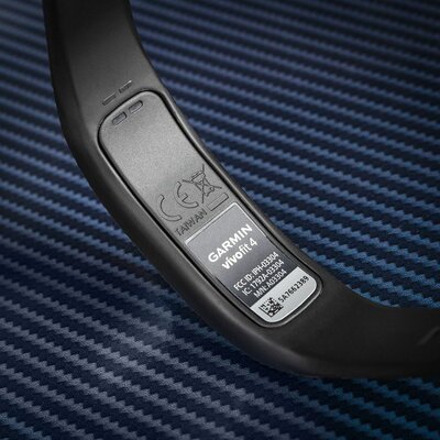Garmin Vívofit 4 Black (méret S/M)