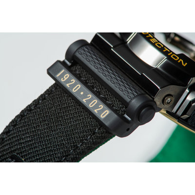 Casio G-Shock Original GM-110NE-1AER New Era 100th Anniversary Collaboration Model Limited Edition (+ pótszíj)