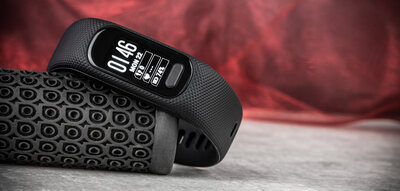 Garmin Vívosmart 5, Black, méret S/M