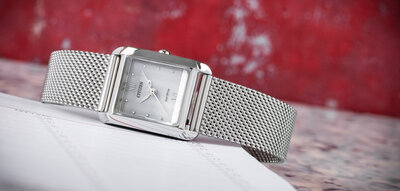 Citizen Elegant Eco-Drive EW5590-62A (+ bőr szíj)