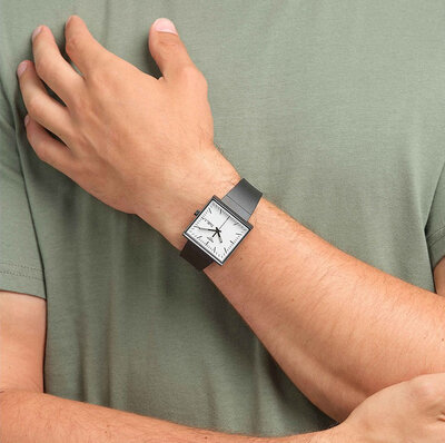 Swatch What If...Black? SO34B700