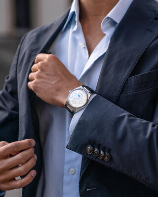 Frederique Constant Highlife automata holdfázis öröknaptár FC-775S4NH6 (+ pótszíj)