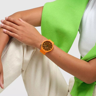 Swatch Crushing Orange SB05O102