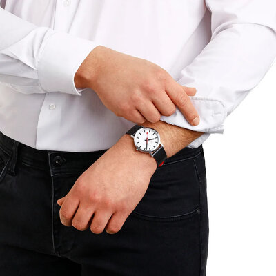 Mondaine Classic Quartz A660.30360.16SBBV