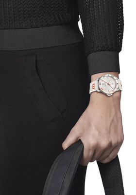 Tissot Seastar 1000 Wilson WNBA Quartz T120.410.17.011.00 (+ pótszíj)