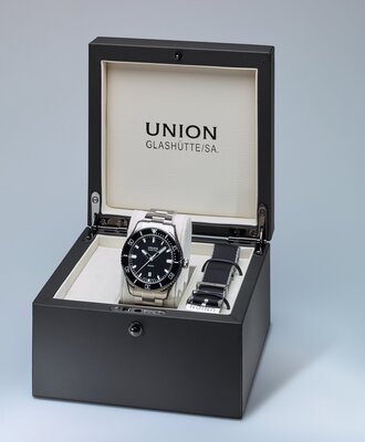 Union Glashütte Belisar Date Sport D009.907.11.057.00 (+ pótszíj)