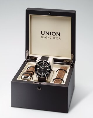 Union Glashütte Belisar Date Sport D009.907.27.057.00 (+ pótszíj)