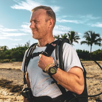 Luminox Navy SEAL XS.3517.NSF.SET Foundation (+ tartalék szíj)