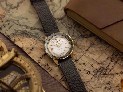 Rado Captain Cook Over-Pole R32193018 Limited Edition 1962 pcs (+ pótszíj és utazótáska)