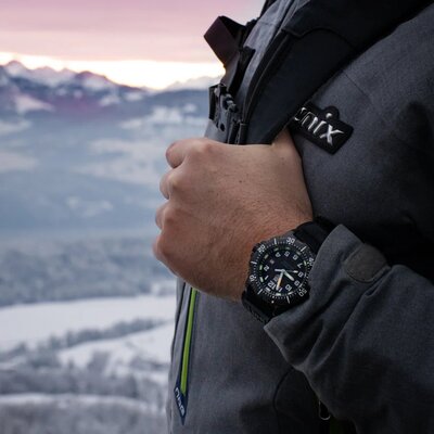 Luminox Navy Seal 4230 Series XS.4231.SET (+ tartalék szíj)