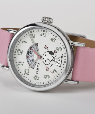 Timex Standard x Peanuts TW2W88900UK