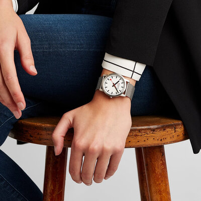 Mondaine Simply Elegant Quartz A400.30351.16SBZ