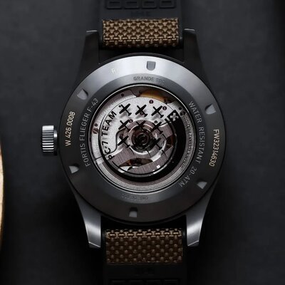 Fortis Flieger F-43 Triple-GMT Automatic COSC Chronometer F4260004 Limited Edition 100pcs (+ tartalék szíj)