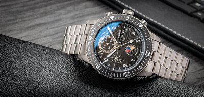 Fortis Novonaut N-42 Automatic Chronograph Amadee-24 F2040016 Limited Edition 100pcs (+ tartalék szíj)