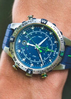 Timex Expedition TW2V22100UK