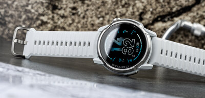 Coros Apex 4 46mm White / Silicone band