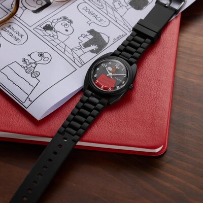 Timex Lab 1979 Reissue x Peanuts TW2Y70900UK