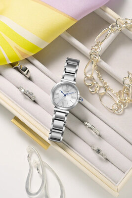 Citizen L Eco-Drive EM1070-83A