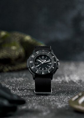 Traser P65 Tactical Mission Black Quartz 111829