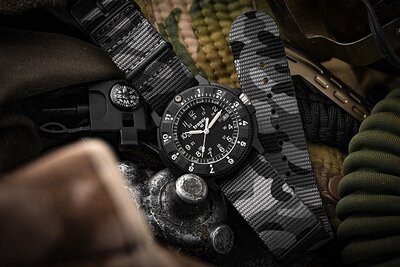 Traser P65 Tactical Mission Black Quartz 111831