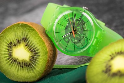 Swatch Kiwi Vibes SUOG118