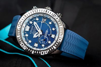 Citizen Promaster Satellite-Wave Eco-Drive Diver's CC5006-06L (+ náhradní řemínek)