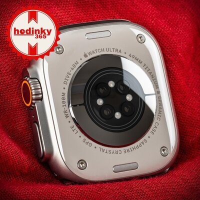 Apple Watch Ultra 2 GPS + Cellular, 49mm Titanium Case / Green/Grey Trail Loop-S/M