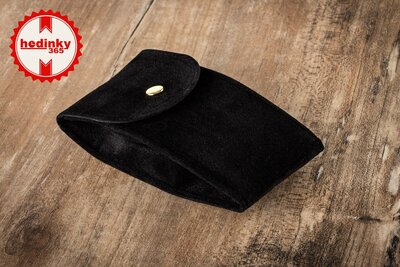 Óratok Ricardo Varese, fekete